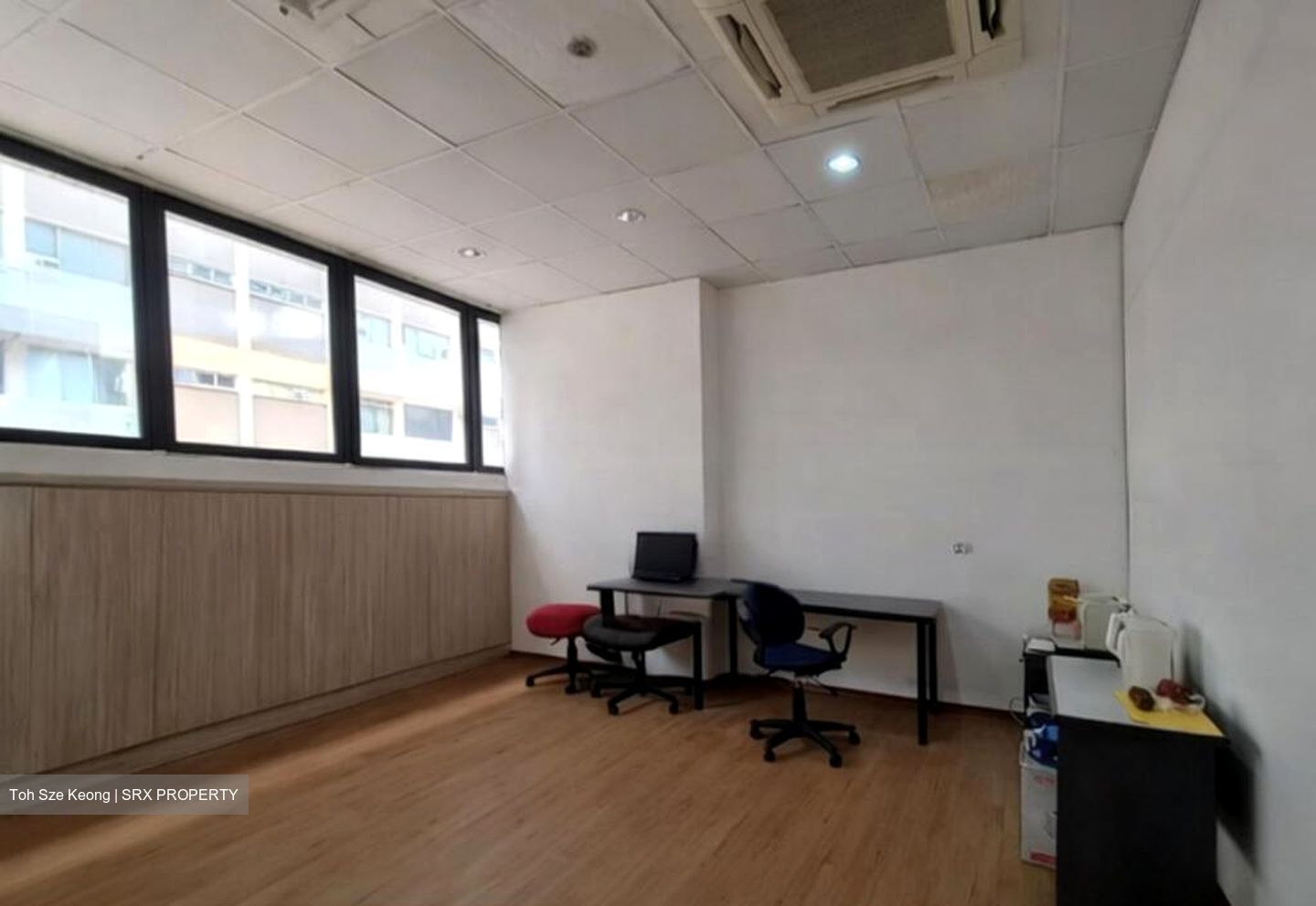 Bylands Building (D7), Office #512661491